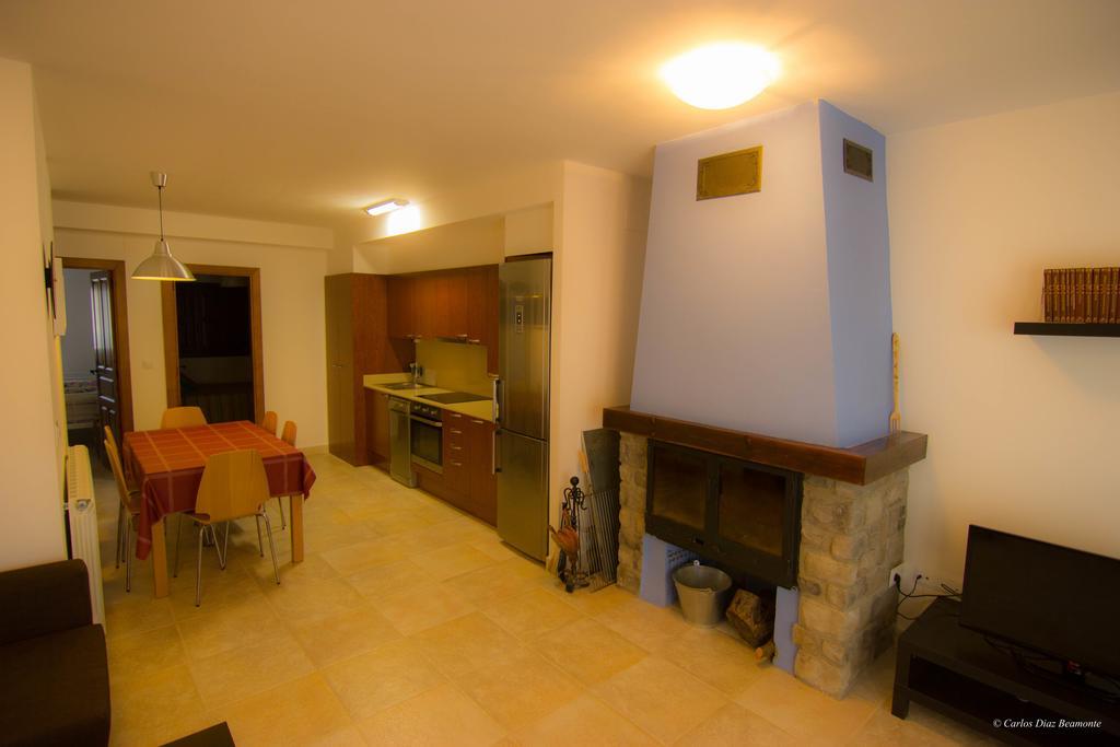 Apartamentos Turisticos Rio Gallego Fontellas  Exterior foto